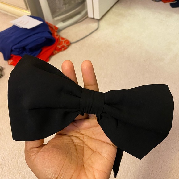 ASOS bow - Picture 2 of 4
